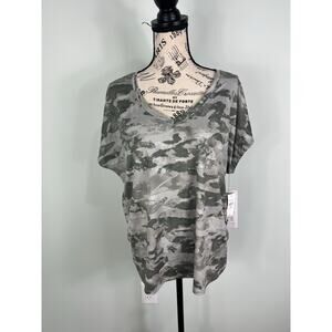 NWT RBX Green white camo V-neck Short Sleeve Shirt